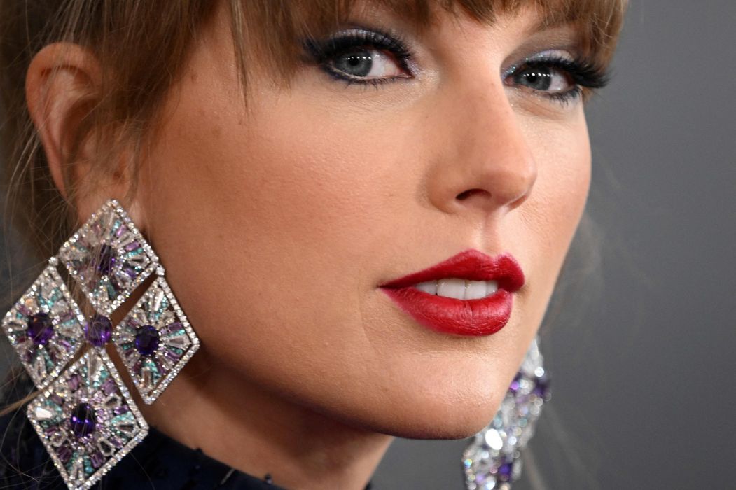 Taylor Swift Pecahkan Rekor Billboard Milik Elvis Presley